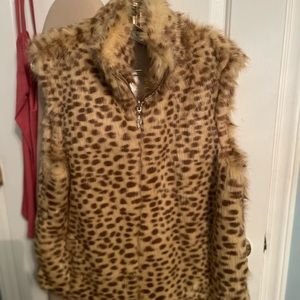 Vintage faux fur leopard vest.Size L/XL